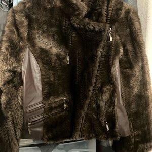 Terry Lewis/ Classic Luxuries/100%GENUINE LEATHER/Jacket /fur Coat/SIZE XS -